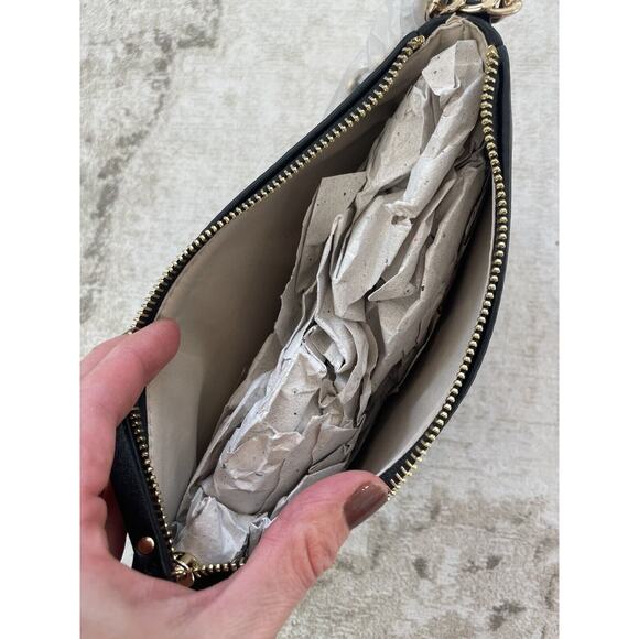 Y2K INC Black Faux Leather Shoulder Bag Gold Chain Hardware Fits iPhone NWT - Picture 8 of 11